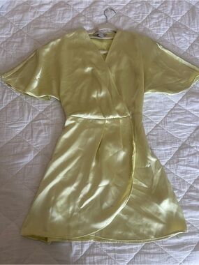 H&M Pale Lime Wrap Short Dress